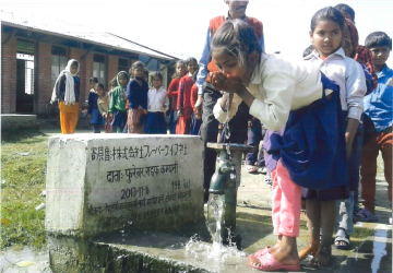 ネパールの子ども達への支援活動　「命の井戸」に支援02